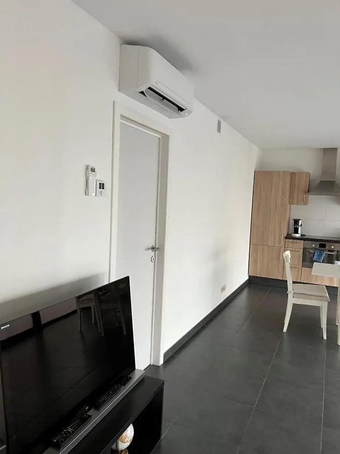 K&Y Suite 1 Brussels Airport 500M! Zaventem Aparthotel