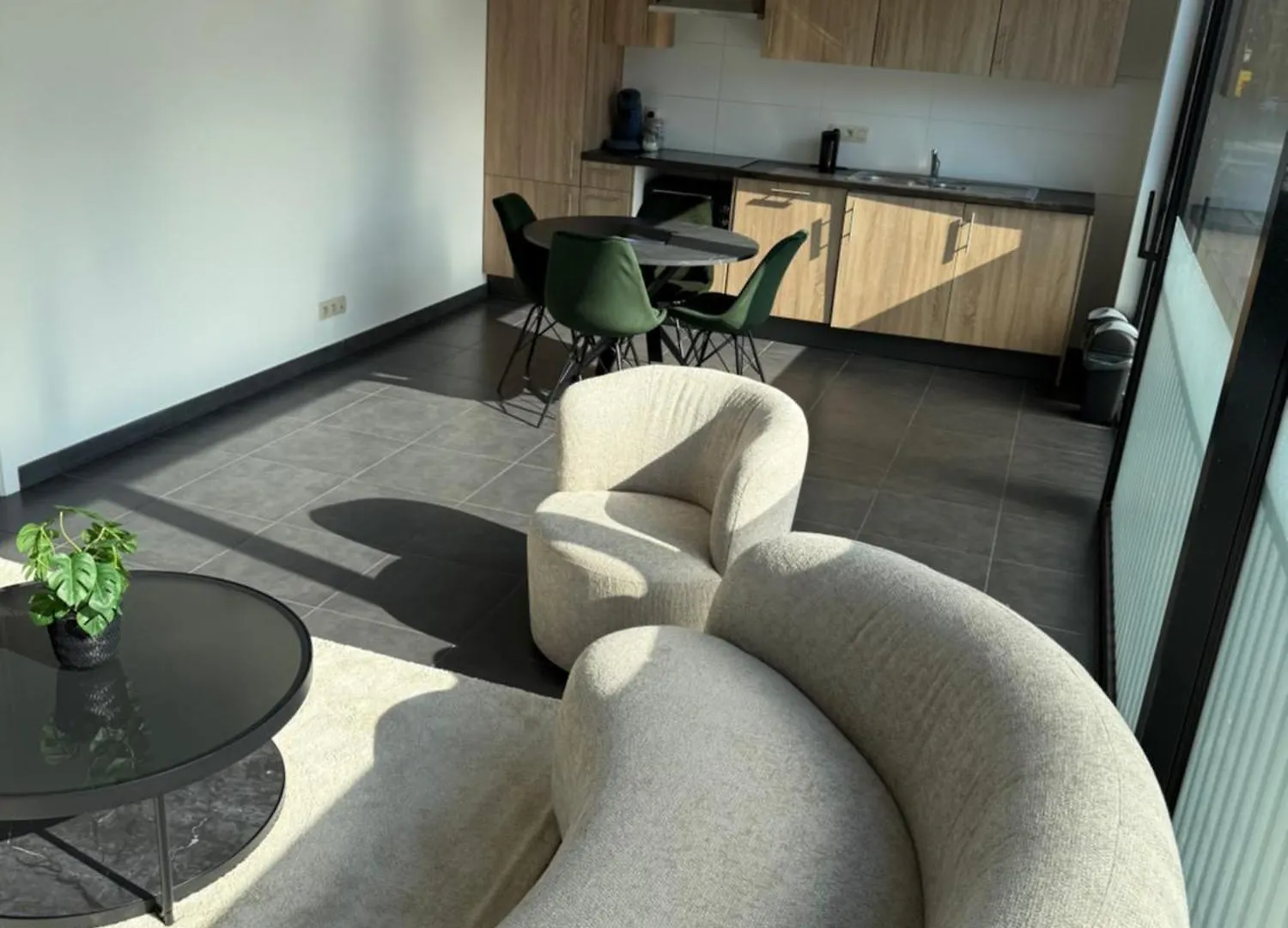 K&Y Suite 1 Brussels Airport 500M! Zaventem Belgio